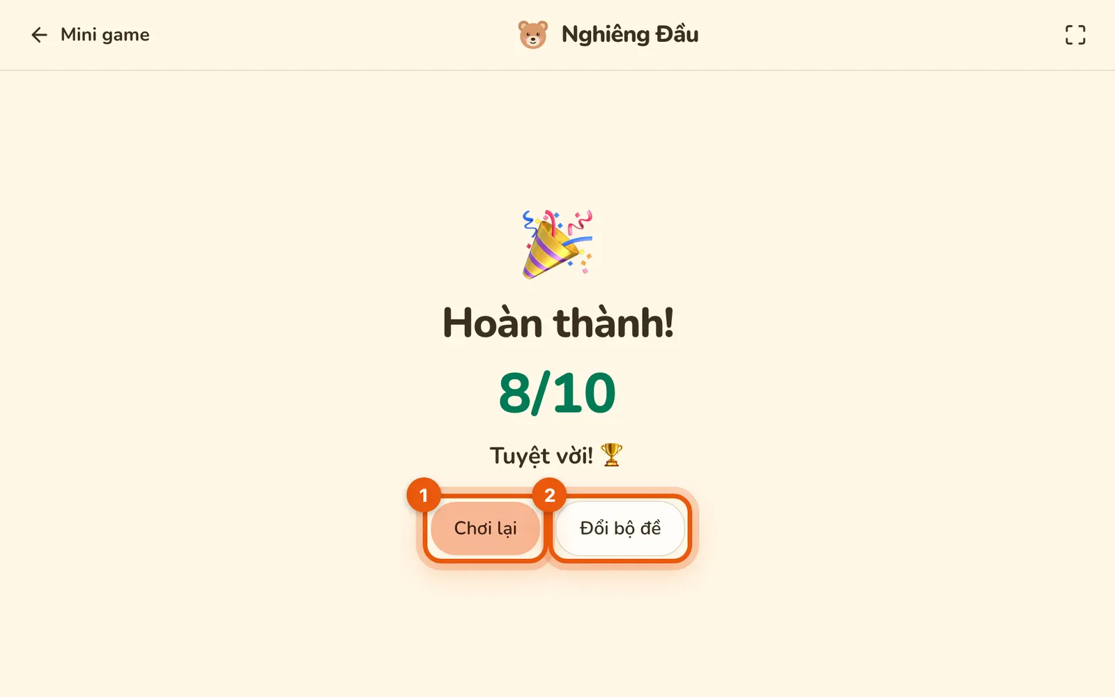 Màn tổng kết Hoàn thành! với 8/10 câu đúng và lời khen Tuyệt vời! 🏆, nút Chơi lại và Đổi bộ đề có số thứ tự.