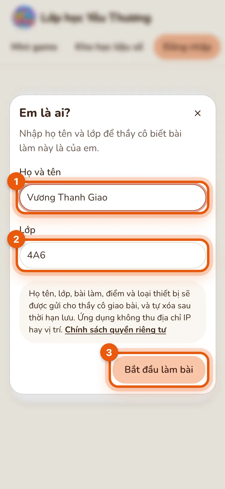 Hộp thoại Em là ai? trên điện thoại: ô Họ và tên, ô Lớp có sẵn 4A6 và nút Bắt đầu làm bài được đánh số.